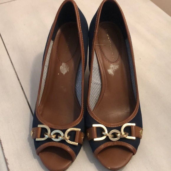 Wedge Heels - Picture 1 of 4